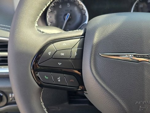New 2026 Chrysler Pacifica Limited image 28