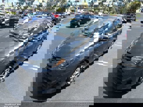 Used 2018 Toyota Corolla L image 3