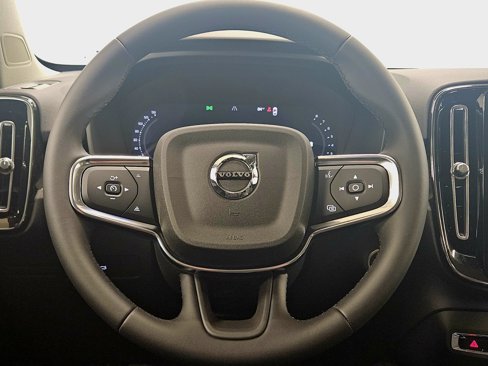 New 2026 Volvo XC40 B5 Plus w/ Protection Package Premier image 41