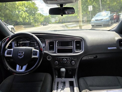 Used 2014 Dodge Charger SE image 79