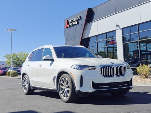 Used 2025 BMW X5 xDrive50e image 1