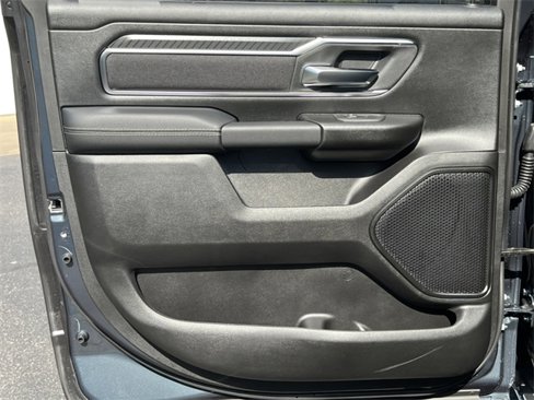 New 2026 RAM 1500 4x4 Crew Cab image 36