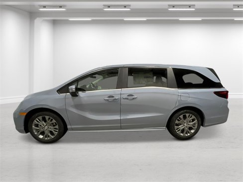 New 2026 Honda Odyssey Touring image 2