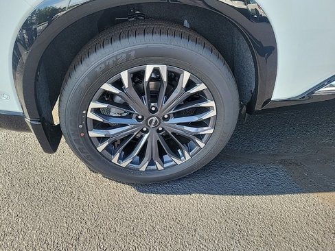 New 2026 Nissan Rogue Platinum image 9