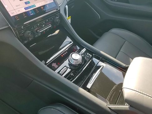 New 2025 Jeep Grand Cherokee L Overland w/ Advanced Protech Group III image 20