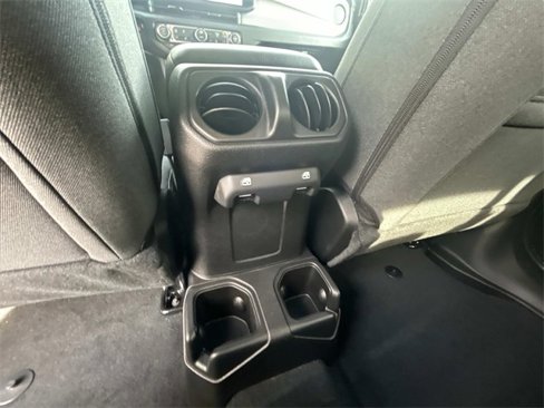 New 2025 Jeep Gladiator Sport image 6