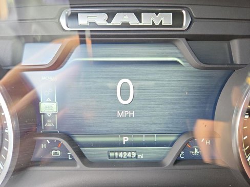 Used 2025 RAM 1500 Laramie image 24