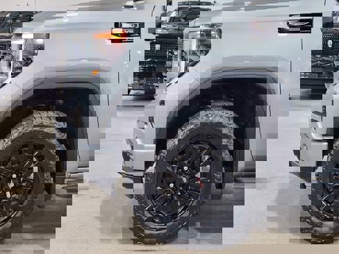 Used 2024 GMC Sierra 1500 Elevation w/ Preferred Package image 5
