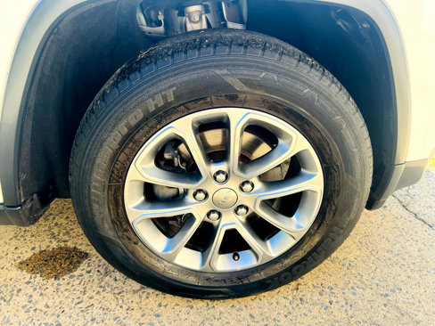 Used 2016 Jeep Grand Cherokee Limited image 20