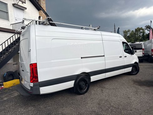 Used 2021 Mercedes-Benz Sprinter 2500 image 7