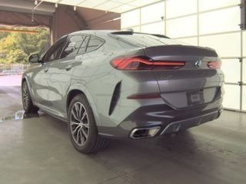 Used 2025 BMW X6 xDrive40i image 9