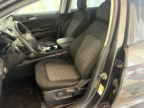 Used 2018 Ford Edge SE image 20