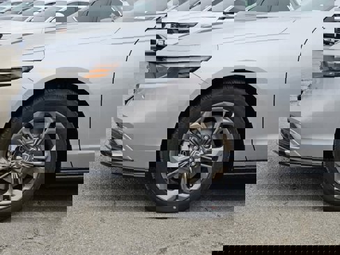 New 2025 Honda Accord EX-L image 9