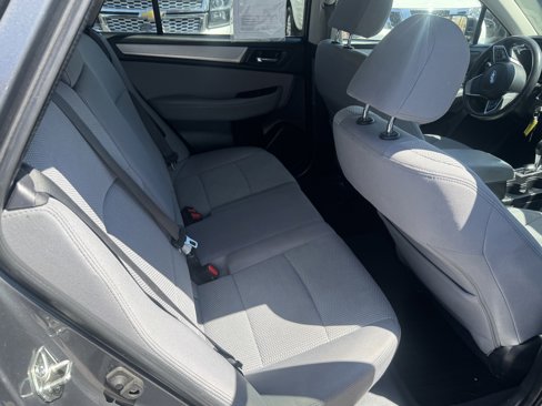 Used 2018 Subaru Outback 2.5i Premium image 13
