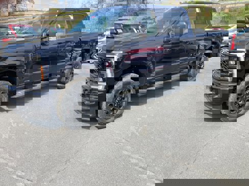 New 2025 Ford F250 XLT w/ Black Appearance Package image 23