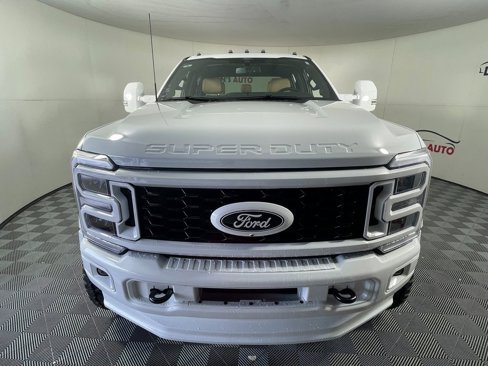 Used 2025 Ford F450 Lariat w/ FX4 Off-Road Package image 10