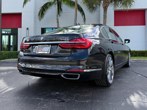 Used 2019 BMW 750i w/ Executive Package image 12