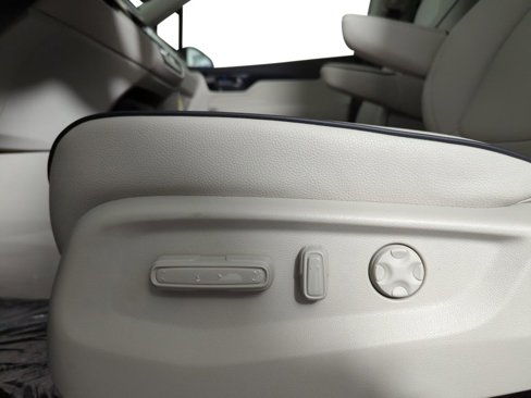 New 2026 Honda Odyssey Touring image 10