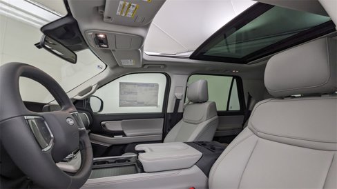 New 2025 Ford Expedition Active image 3