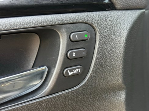 Used 2021 Honda Pilot Touring image 15
