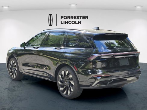New 2025 Lincoln Nautilus Reserve w/ Jet Appearance Package image 5