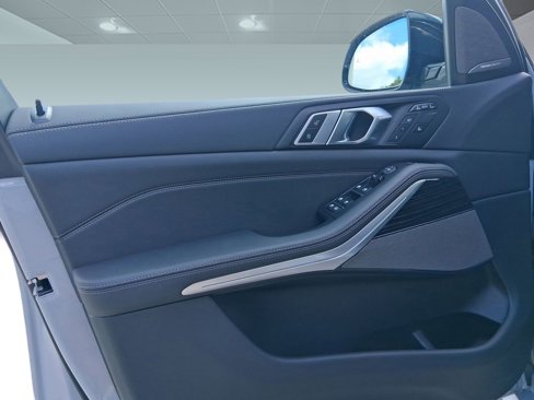 New 2026 BMW X7 xDrive40i w/ M Sport Package image 12