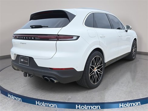 Used 2025 Porsche Cayenne image 5