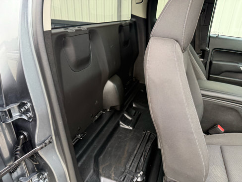 Used 2022 Chevrolet Colorado LT w/ Fleet Safety Package image 31