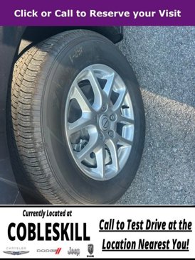 New 2026 Chrysler Pacifica Select image 10