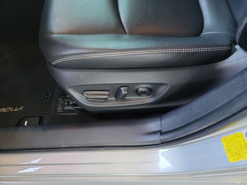 Used 2022 Toyota Corolla LE image 14