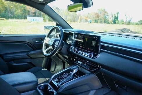 Used 2024 GMC Canyon Elevation image 14