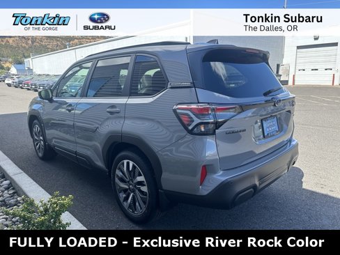 New 2025 Subaru Forester Touring image 8
