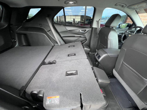 Used 2021 Chevrolet Equinox LT image 17