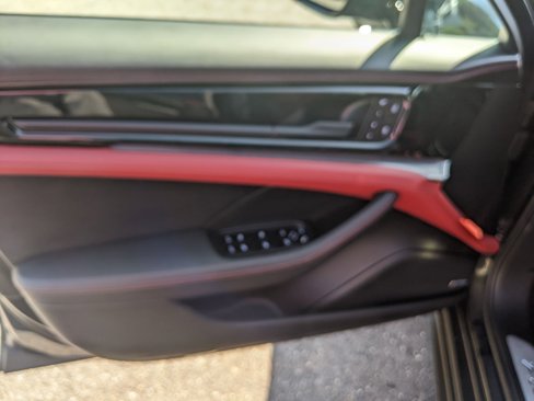 Used 2025 Porsche Panamera 4 image 12