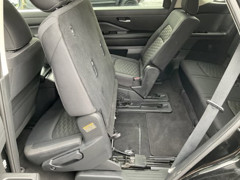 Used 2024 Nissan Pathfinder SV image 38