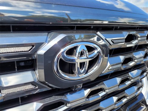 New 2025 Toyota Tundra Platinum image 2