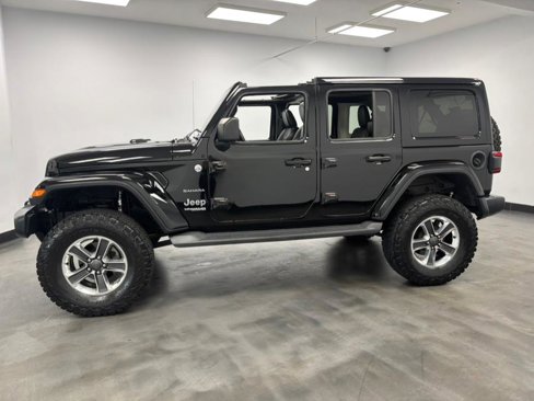Used 2018 Jeep Wrangler Unlimited Sahara image 5