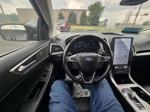 Used 2023 Ford Edge SEL image 21