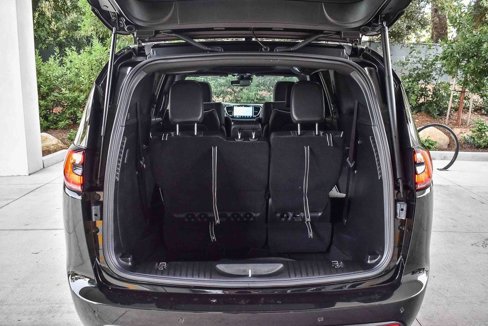 New 2026 Chrysler Pacifica Limited w/ S Appearance Package image 25