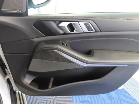 Used 2024 BMW X5 sDrive40i w/ Premium Package image 38