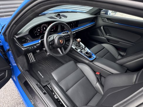 Certified 2025 Porsche 911 Carrera T image 17
