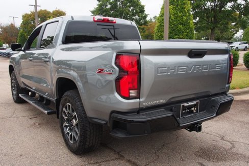 Used 2024 Chevrolet Colorado Z71 w/ Z71 Convenience Package 2 image 5