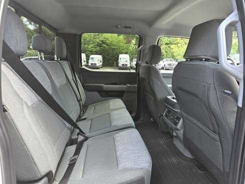 New 2025 Ford F250 XLT w/ FX4 Off-Road Package image 16