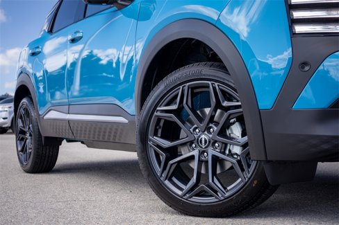 New 2026 Nissan Kicks SR w/ SR Premium Package image 2