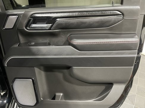 Used 2025 GMC Sierra 2500 AT4X image 26