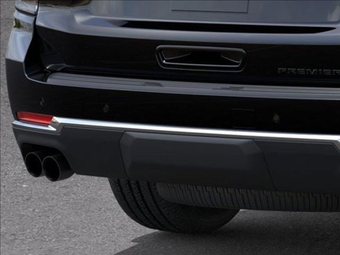 New 2025 Chevrolet Suburban Premier image 14