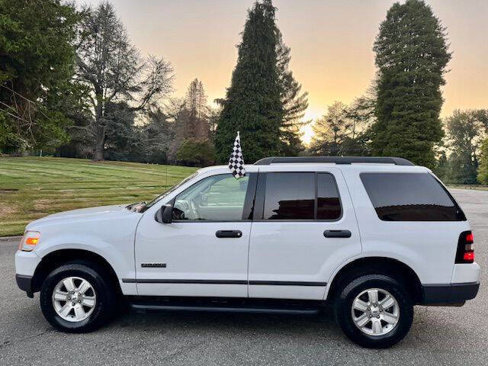 Used 2006 Ford Explorer XLS image 9