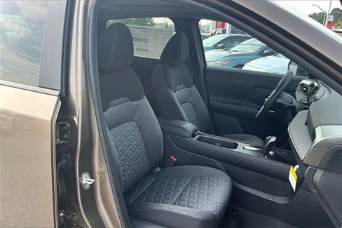 New 2026 Nissan Kicks SV w/ SV Premium Package image 8