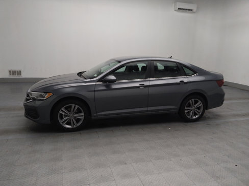 Used 2024 Volkswagen Jetta SE image 2