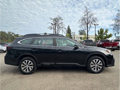 Used 2022 Subaru Outback image 9